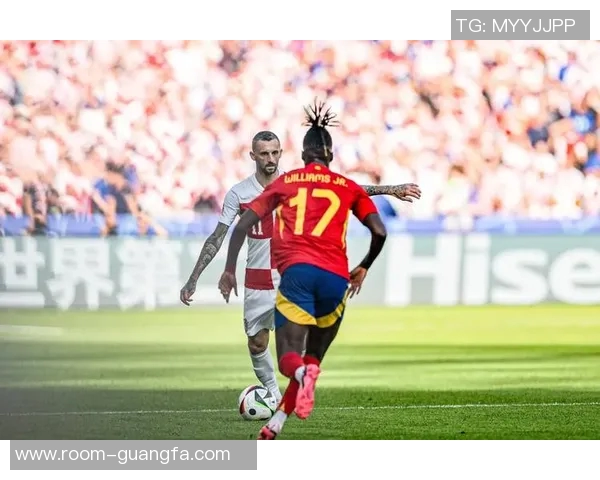 西班牙出线战吸引近400万观众收视率夺冠成为当日焦点