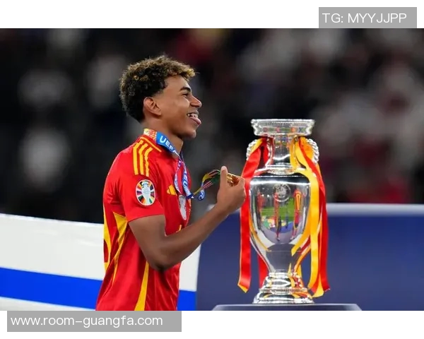 环足奖最佳中场投票结果揭晓贝林厄姆领衔佩德里维蒂尼亚紧随其后